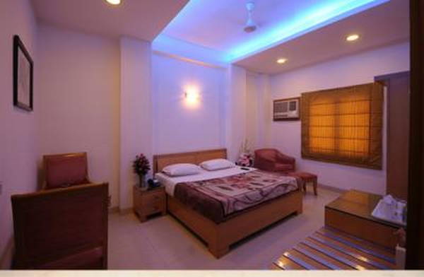 Bharat Continental Hotel